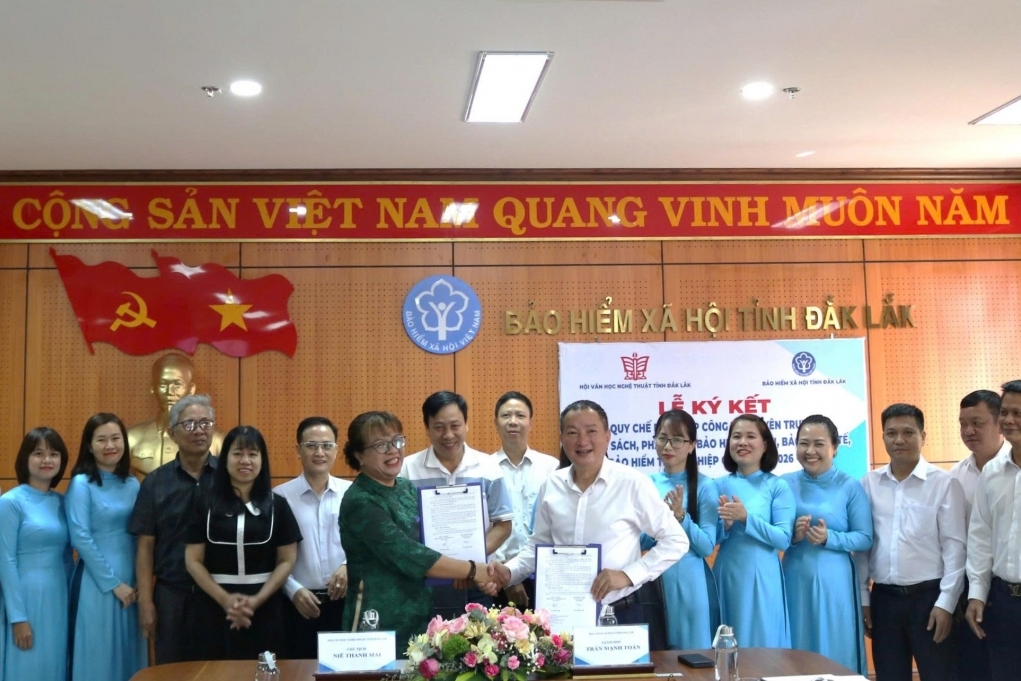 Đắk Lắk: Ký kết phối hợp thúc đẩy phát triển chính sách bảo hiểm xã hội