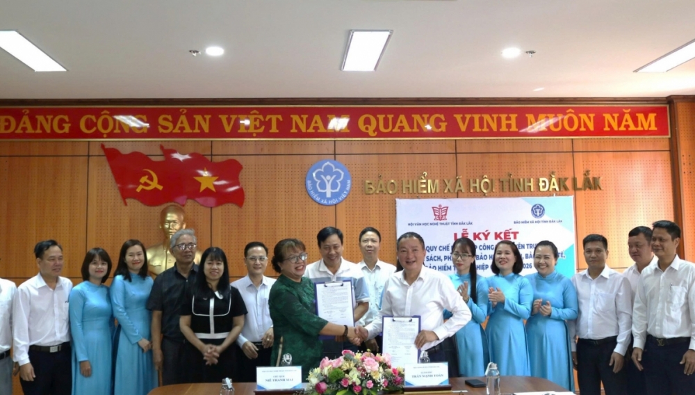 Đắk Lắk: Ký kết phối hợp thúc đẩy phát triển chính sách bảo hiểm xã hội