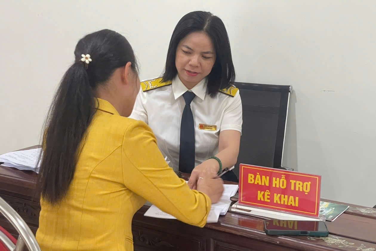 Thuế cơ sở 1 Tuyên Quang: Hỗ trợ gần 3.000 lượt người kê khai thuế tiền kỳ