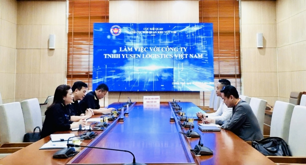 Hải quan khu vực VIII đón nhà đầu tư đến khảo sát, tìm kiếm cơ hội kinh doanh