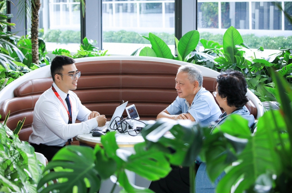 Tín dụng xanh đang trở thành trụ cột trong hệ sinh thái tài chính bền vững tại Hà Nội. Tín dụng xanh đang trở thành trụ cột trong hệ sinh thái tài chính bền vững tại Hà Nội.