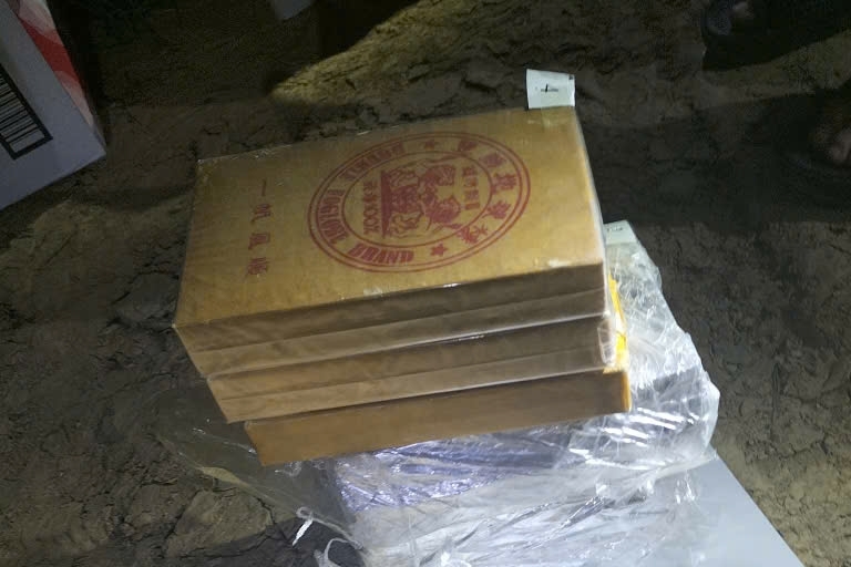 Khởi tố đối tượng vận chuyển 9 bánh heroin