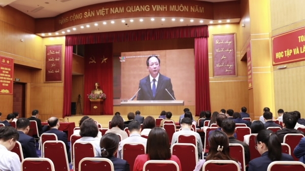 Thi báo cáo viên, tuyên truyền viên về Nghị quyết Đại hội XIV tại Kho bạc Nhà nước Thi báo cáo viên, tuyên truyền viên về Nghị quyết Đại hội XIV tại Kho bạc Nhà nước