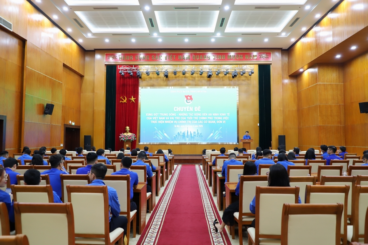 Nâng cao năng lực "thủ lĩnh" trẻ trong khối cơ quan hành chính Nhà nước