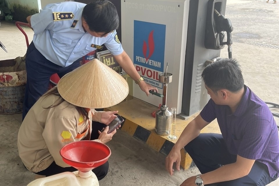 Vĩnh Long: Kiểm soát chặt giá cả, chất lượng xăng dầu