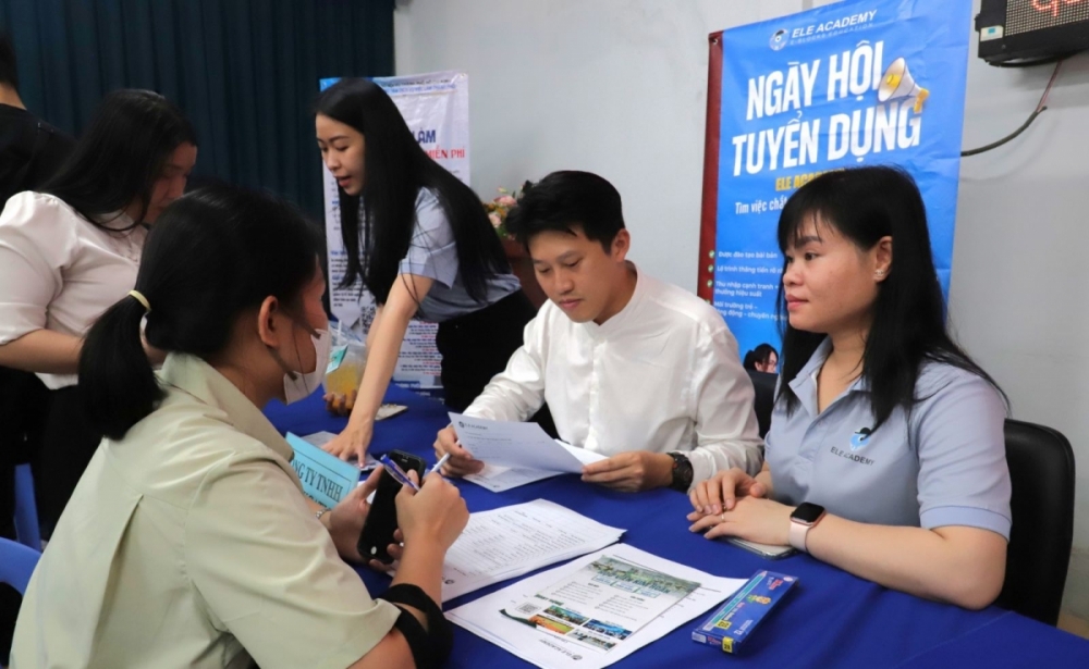 TP. Hồ Chí Minh cần khoảng 60.000-75.000 lao động trong quý II