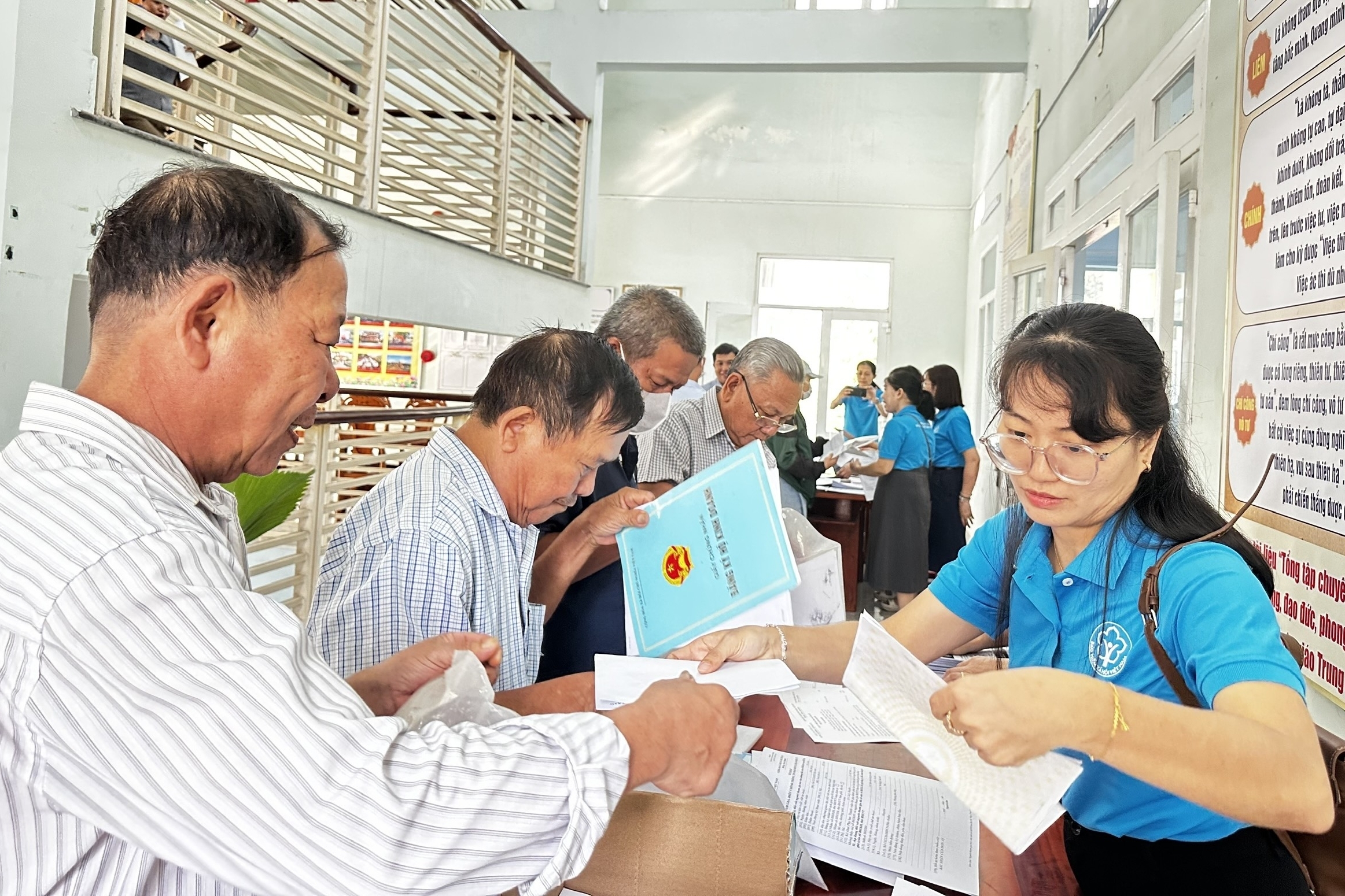 Nhiều hộ kinh doanh vẫn còn lúng túng với quy định tham gia bảo hiểm xã hội bắt buộc