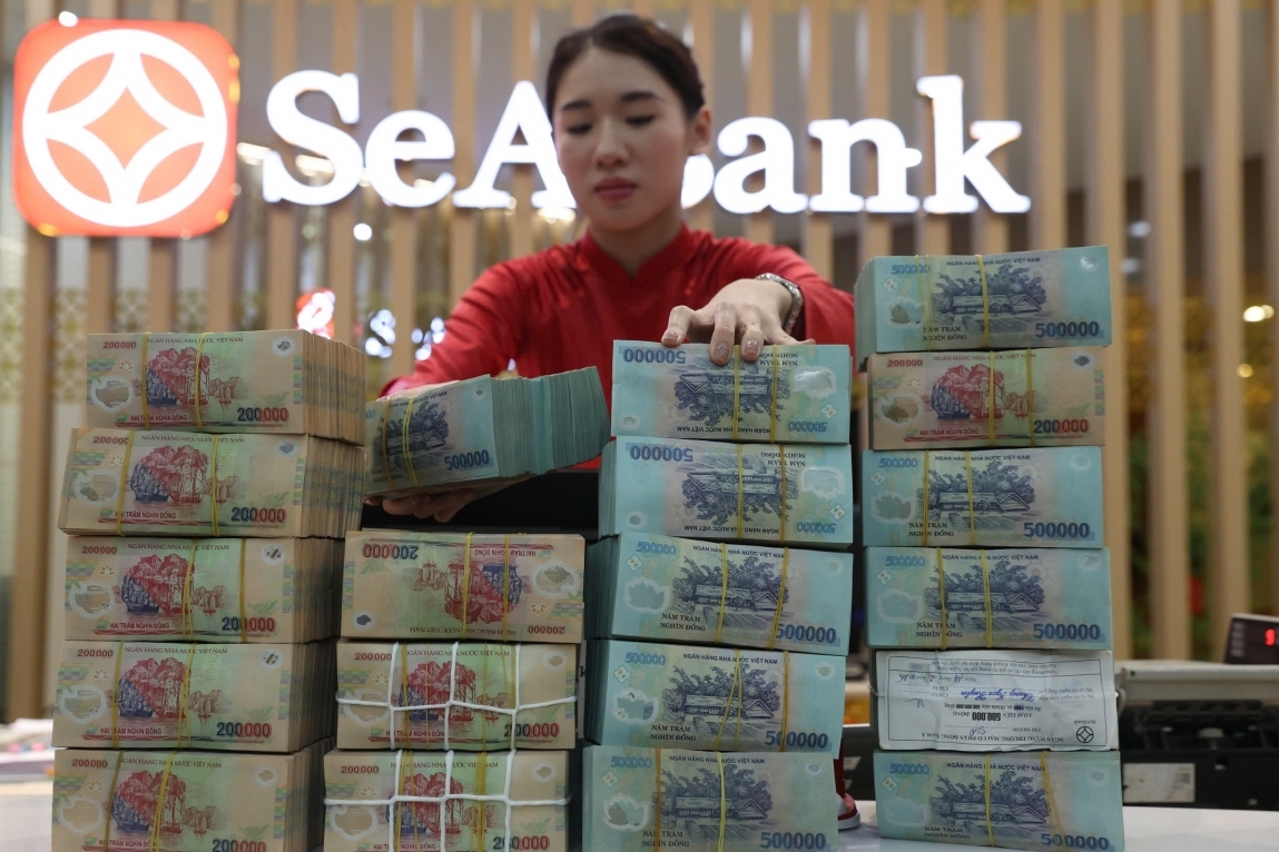 Chính sách tiền tệ chuyển trạng thái linh hoạt hơn để hỗ trợ tăng trưởng