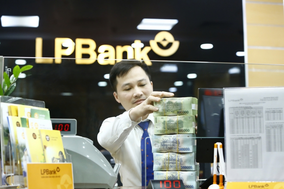 Linh hoạt tỷ giá gắn với củng cố “bộ đệm” tài chính - tiền tệ