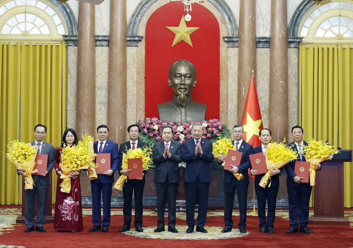 Quốc hội phê chuẩn bổ nhiệm ông Ngô Văn Tuấn giữ chức Bộ trưởng Bộ Tài chính Quốc hội phê chuẩn bổ nhiệm ông Ngô Văn Tuấn giữ chức Bộ trưởng Bộ Tài chính