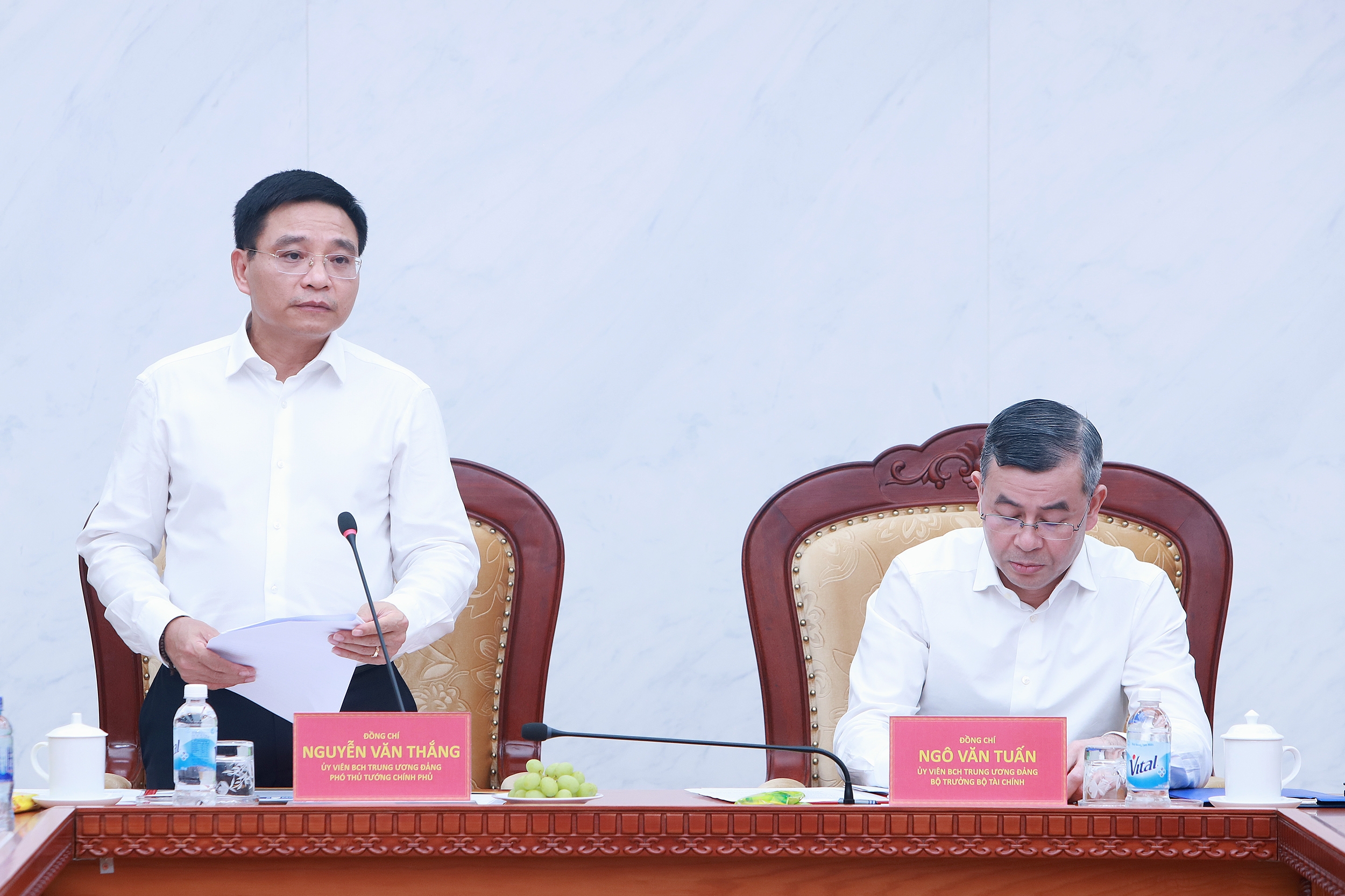Chùm ảnh: Lễ Bàn giao công tác giữa Phó Thủ tướng Chính phủ Nguyễn Văn Thắng và Bộ trưởng Bộ Tài chính Ngô Văn Tuấn Chùm ảnh: Lễ Bàn giao công tác giữa Phó Thủ tướng Chính phủ Nguyễn Văn Thắng và Bộ trưởng Bộ Tài chính Ngô Văn Tuấn