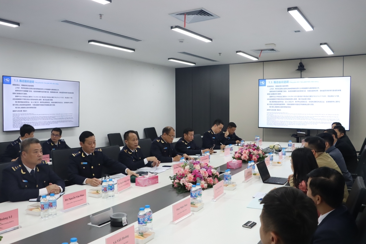 Hình ảnh buổi làm việc tại Công ty TNHH RQ Technology Electronics Việt Nam. 