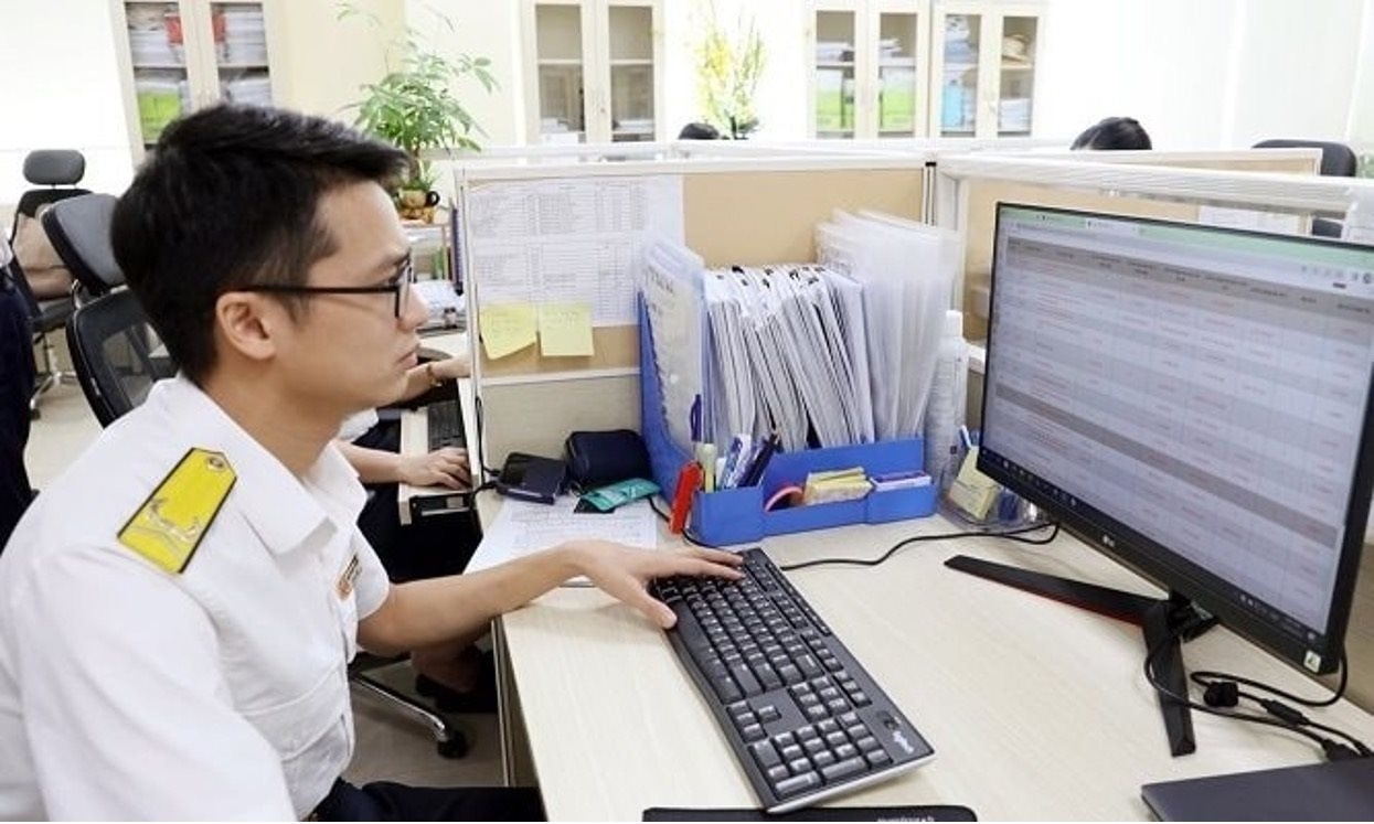 Bị khai khống thu nhập: Người nộp thuế cần phải làm gì?