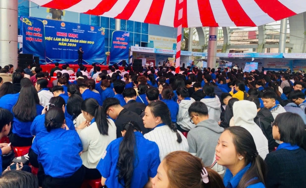 Quảng Ngãi: Bảo hiểm thất nghiệp chuyển từ chi trả thụ động sang kích hoạt thị trường lao động