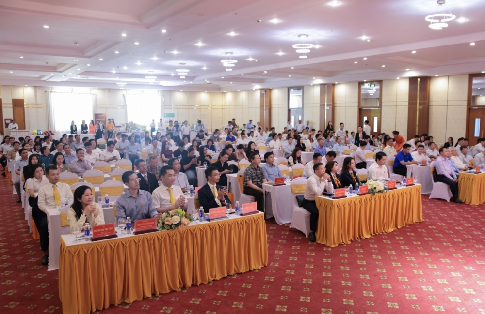 Sự kiện quy tụ hơn 150 đại biểu, bao gồm đại diện lãnh đạo các sở, ban, ngành, hiệp hội doanh nghiệp, các doanh nghiệp trên địa bàn TP. Cần Thơ. Sự kiện quy tụ hơn 150 đại biểu, bao gồm đại diện lãnh đạo các sở, ban, ngành, hiệp hội doanh nghiệp, các doanh nghiệp trên địa bàn TP. Cần Thơ.