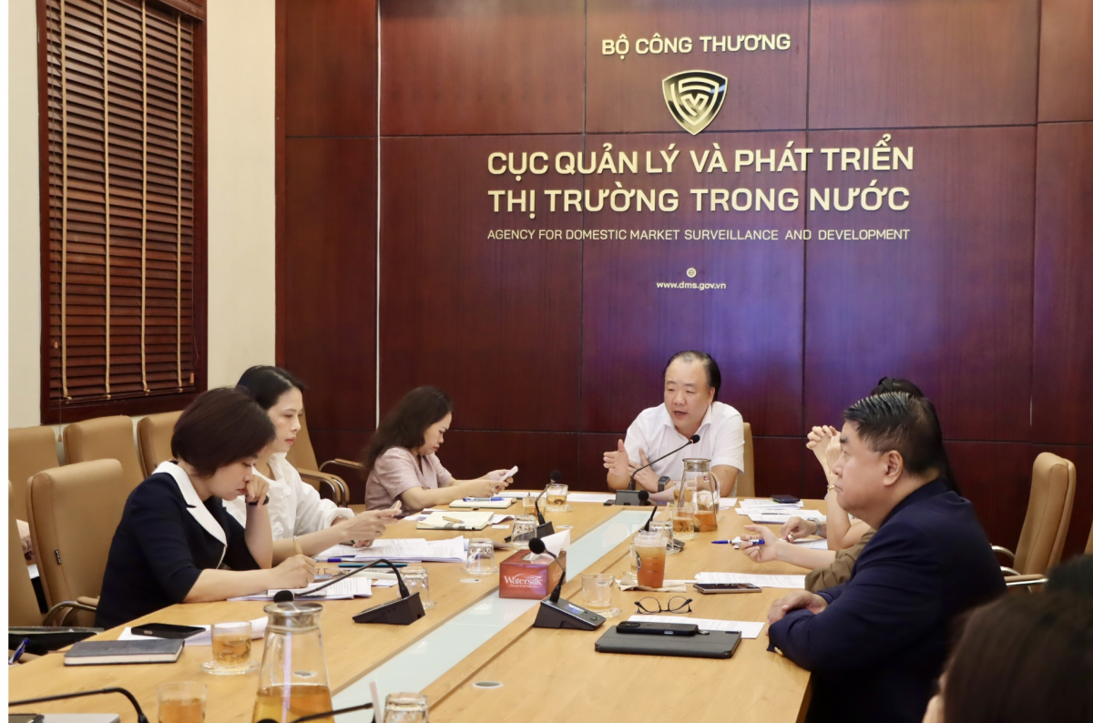 Phát triển mô hình Outlet và cửa hàng miễn thuế: Kỳ vọng góp phần tăng trưởng kinh tế Phát triển mô hình Outlet và cửa hàng miễn thuế: Kỳ vọng góp phần tăng trưởng kinh tế