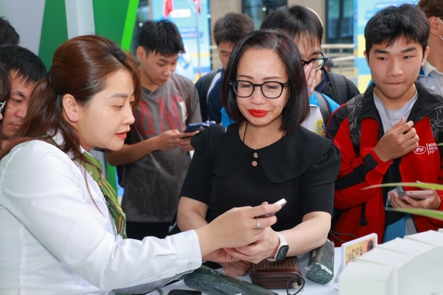 Ngân hàng trong không gian đô thị: Khi thanh toán trở thành “hạ tầng vô hình” của đời sống