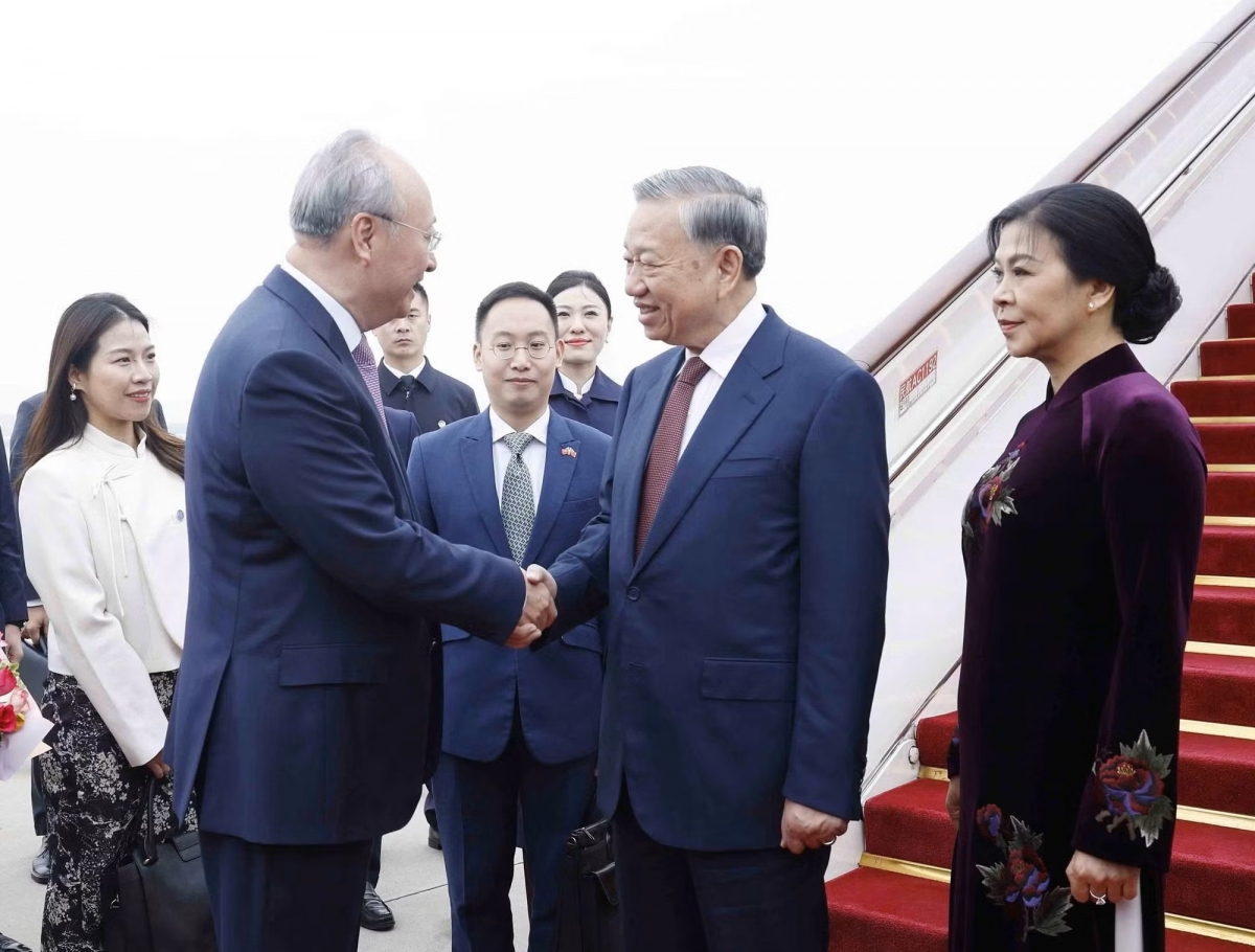 Tổng Bí thư, Chủ tịch nước Tô Lâm và phu nhân bắt đầu chuyến thăm cấp Nhà nước đến Trung Quốc