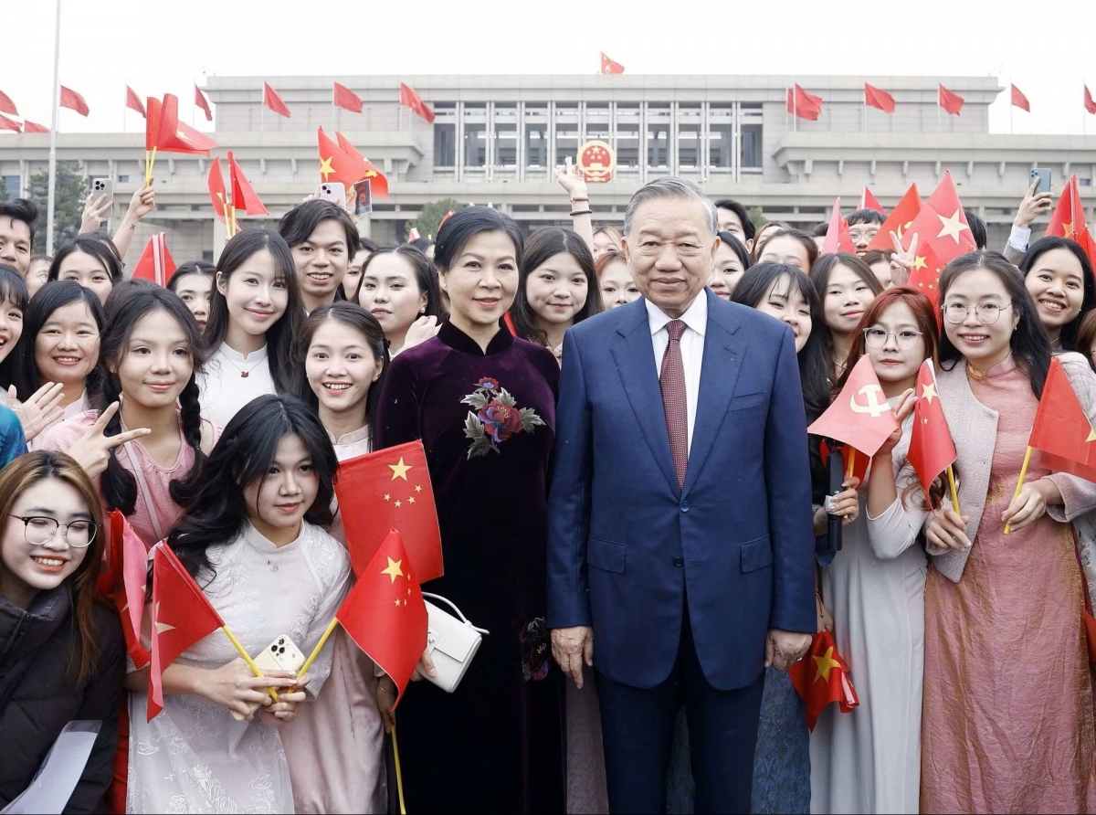Tổng Bí thư, Chủ tịch nước Tô Lâm và phu nhân bắt đầu chuyến thăm cấp Nhà nước đến Trung Quốc