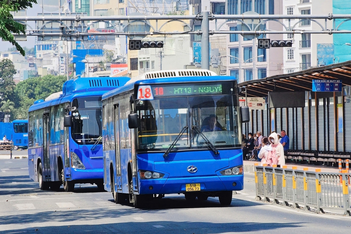 TP. Hồ Chí Minh: Nhận diện nguyên nhân người dân "lười" đi xe buýt