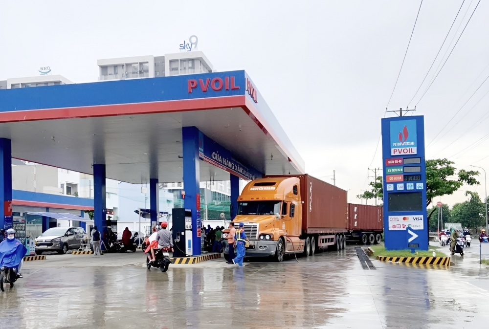4. Petrovietnam góp phần ổn định thị trường xăng dầu Petrovietnam - PVNDB