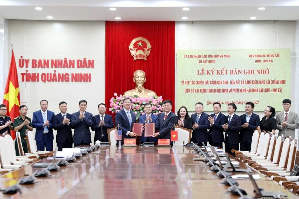 Ký kết bản ghi nhớ về hợp tác chiến lược cảng Con Ong - Hòn Nét