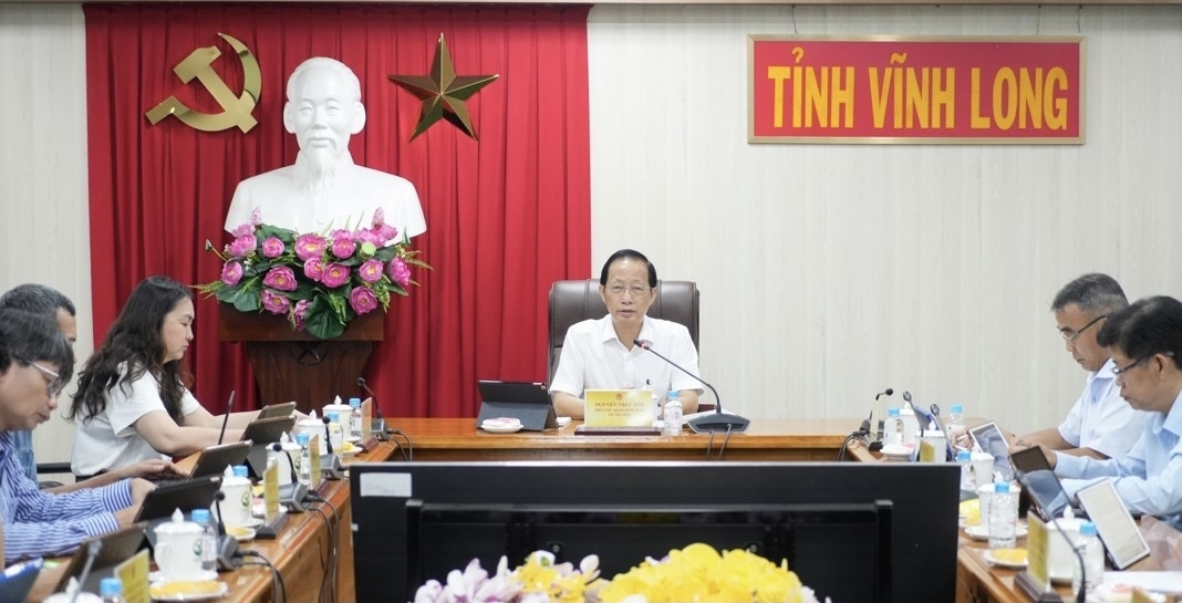 Tập đoàn của Singapore tìm hiểu cơ hội đầu tư tại tỉnh Vĩnh Long