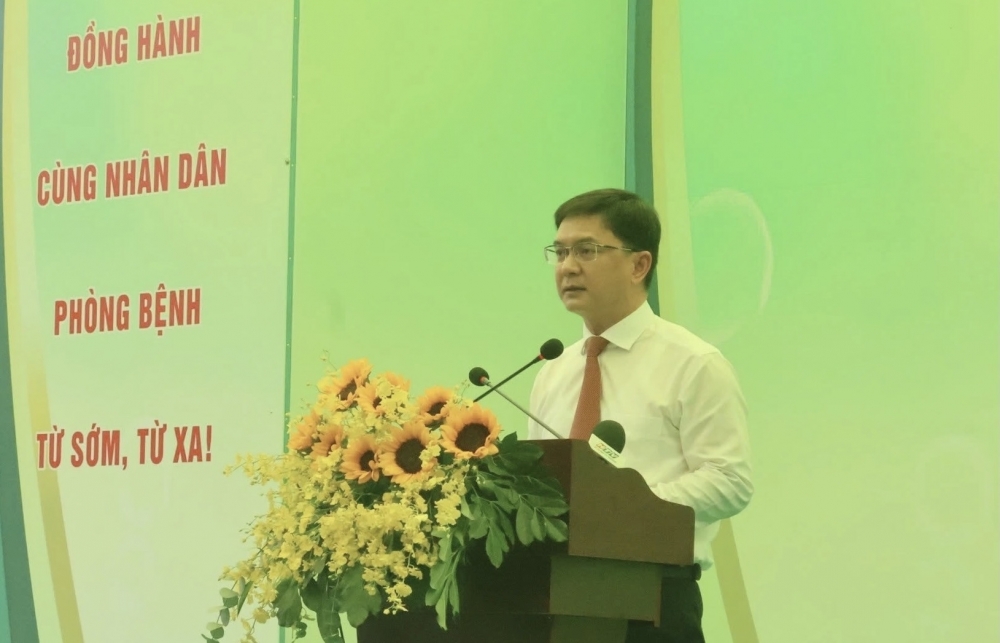 Đồng loạt ra quân khám sức khỏe cho người dân trên toàn địa bàn