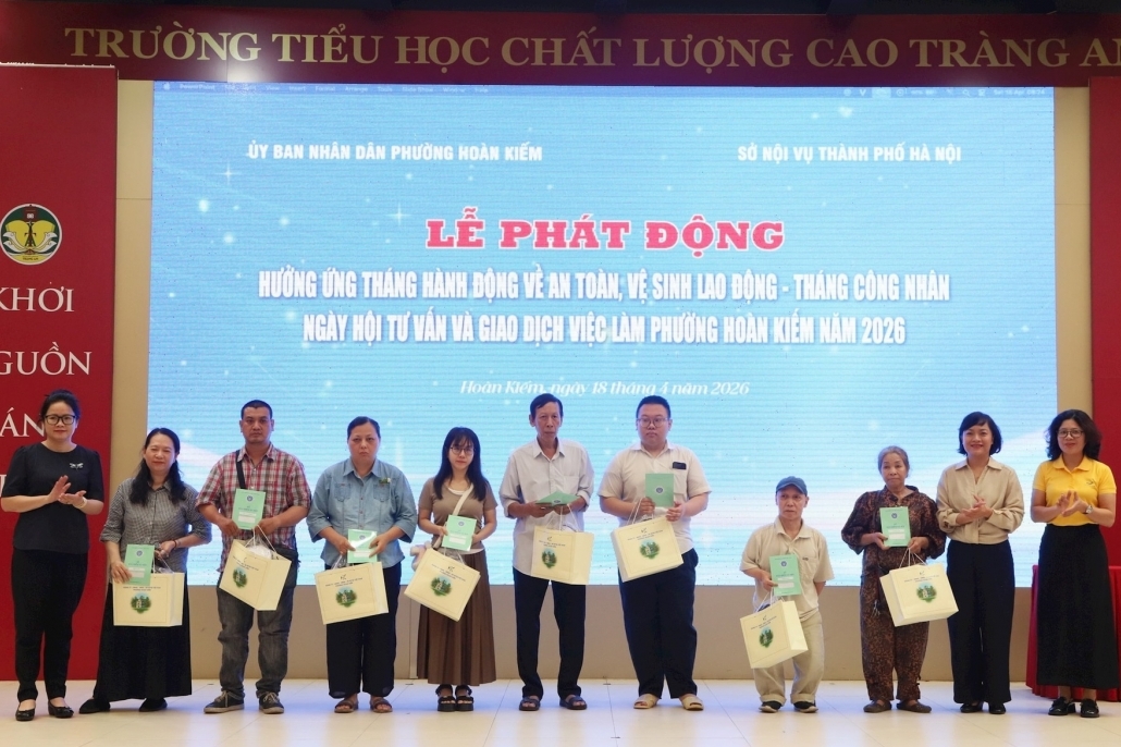 Gia cố “lưới an sinh” bằng bảo hiểm xã hội tự nguyện cho người yếu thế