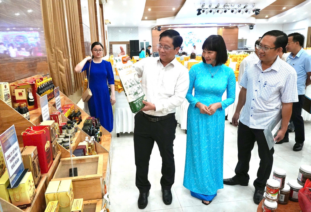 Cắt 50% thời gian thủ tục, “mở đường” cho doanh nghiệp chớp thời cơ Cắt 50% thời gian thủ tục, “mở đường” cho doanh nghiệp chớp thời cơ