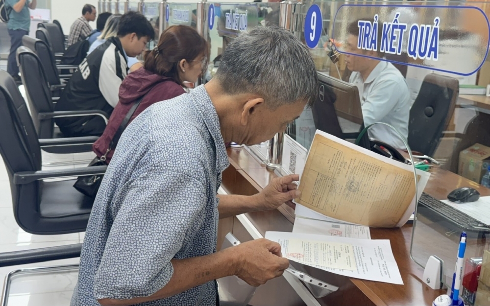 TP. Hồ Chí Minh: Người dân xã, phường an toàn khu sẽ được hoàn trả tiền bảo hiểm y tế