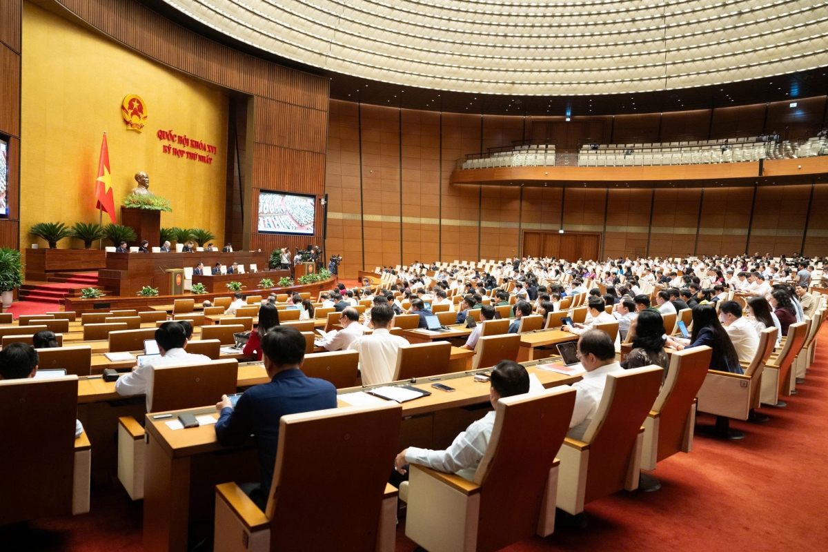 Đại biểu đề xuất nâng lương cơ sở lên 2,65-2,7 triệu đồng/tháng Đại biểu đề xuất nâng lương cơ sở lên 2,65-2,7 triệu đồng/tháng