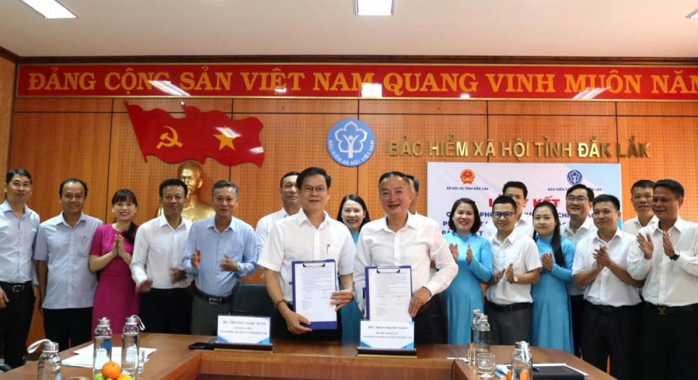 Đắk Lắk: Ký kết Quy chế phối hợp giữa cơ quan Bảo hiểm xã hội và Sở Nội vụ