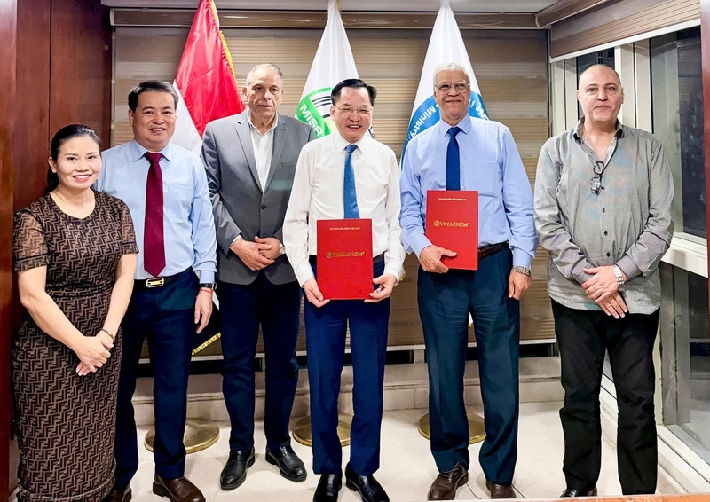 Vinachem mở rộng hợp tác phát triển tại Ai Cập Vinachem mở rộng hợp tác phát triển tại Ai Cập