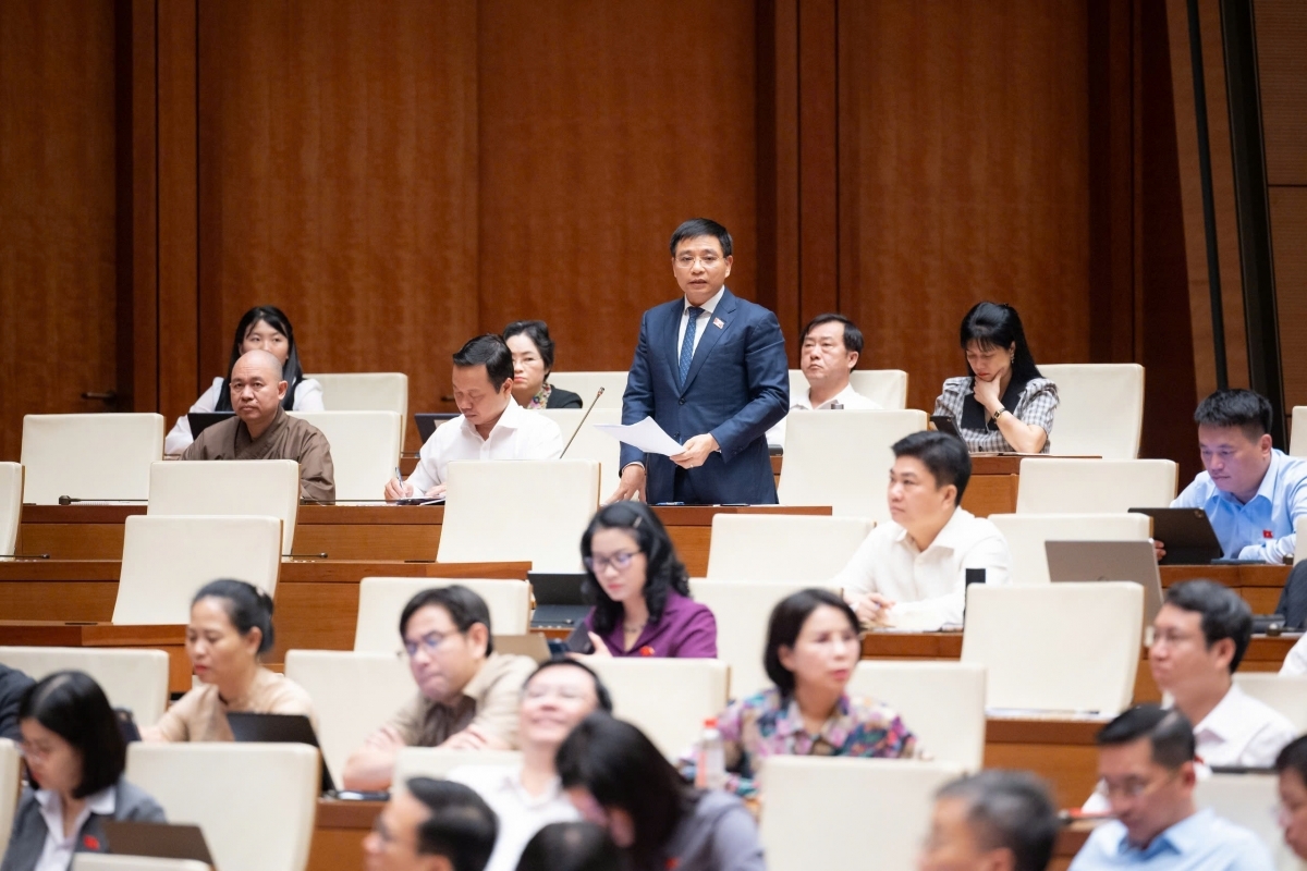 Khám sức khỏe định kỳ toàn dân, đấu tranh vi phạm an toàn thực phẩm “không vùng cấm”