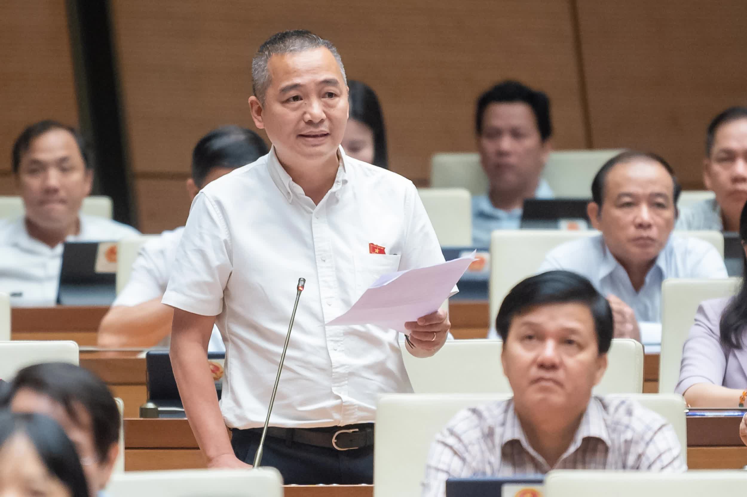 Gỡ “nút thắt” hệ thống y tế để giảm gánh nặng chi phí cho người bệnh