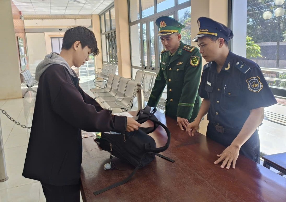Lý do Hải quan cửa khẩu Buprăng thu ngân sách tăng đột biến