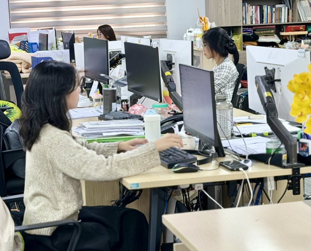 ác quốc gia và doanh nghiệp có thể xây dựng các nơi làm việc lành mạnh hơn, mang lại lợi ích cho cả người lao động và tổ chức, đồng thời tăng cường năng suất và khả năng phục hồi kinh tế.