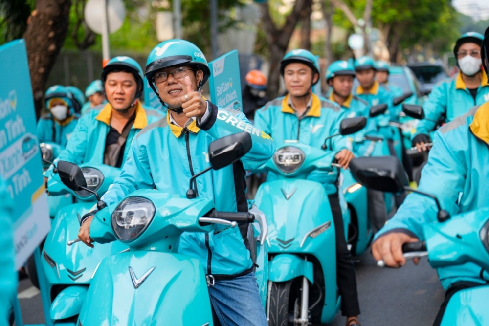 “Bỏ 1 vốn, nhận 4 lời”, tài xế dịch vụ chuyển sang xe điện