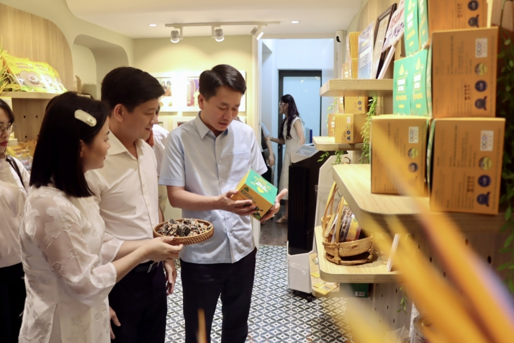 Sức sống hàng Việt khai mạc 