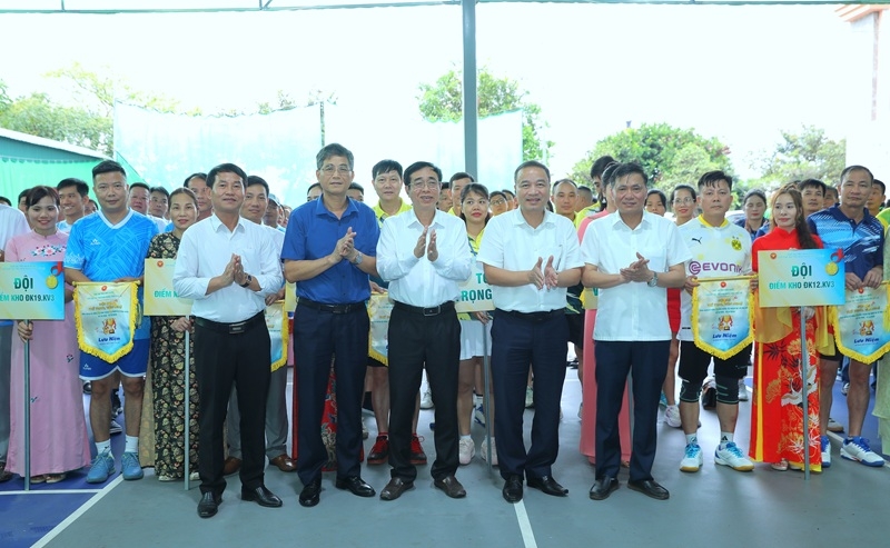 Chi cục Dự trữ Nhà nước khu vực III: Sôi nổi hội thi văn nghệ, thể thao
