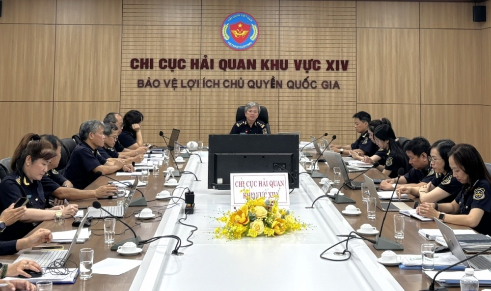 Chi cục Hải quan khu vực XIV đối thoại, gỡ vướng cho cộng đồng doanh nghiệp