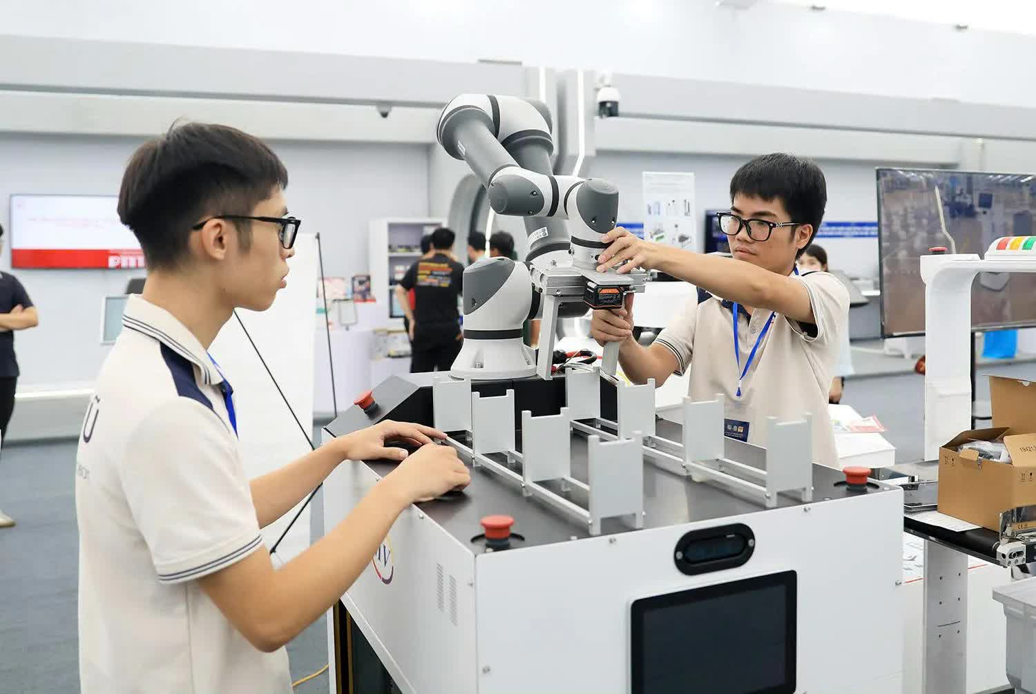 Mở rộng dư địa tăng trưởng bằng công nghệ và đổi mới sáng tạo