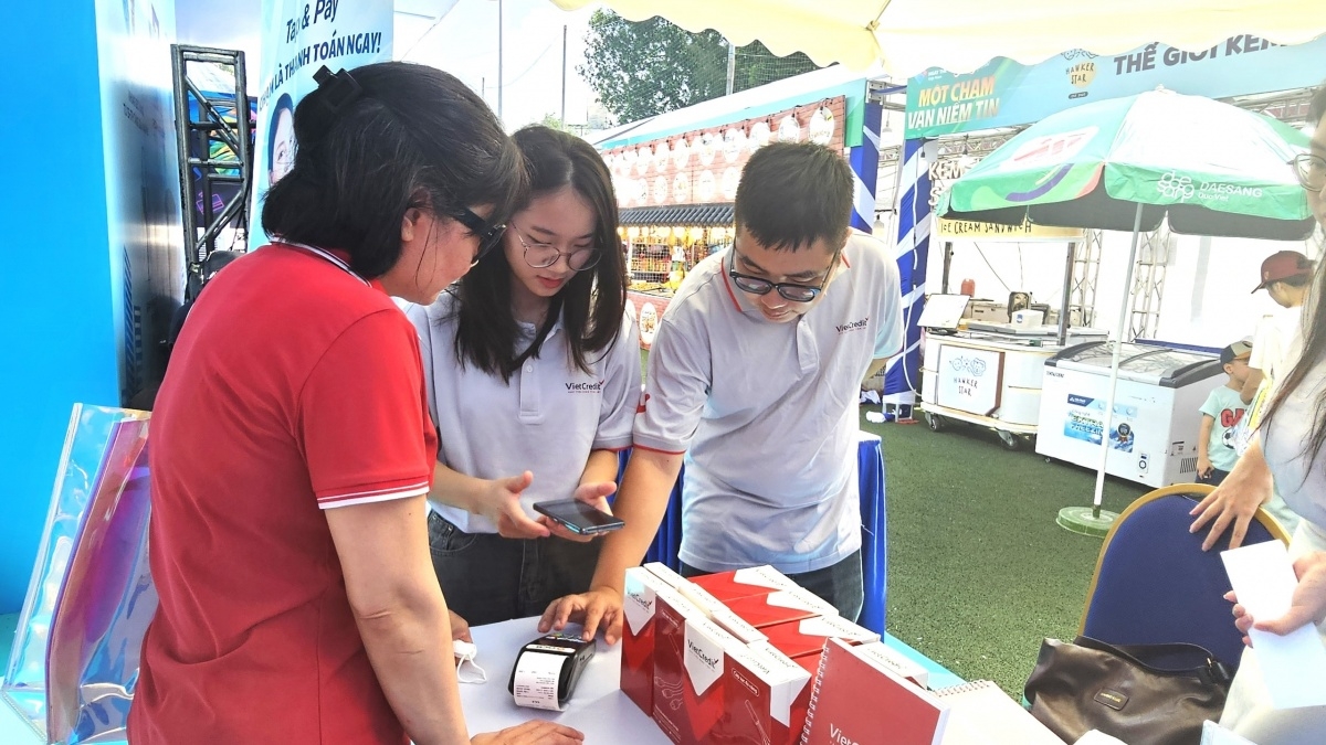 VietCredit triển khai Napas Tap & Pay, góp phần thúc đẩy thanh toán không tiền mặt VietCredit triển khai Napas Tap & Pay, góp phần thúc đẩy thanh toán không tiền mặt