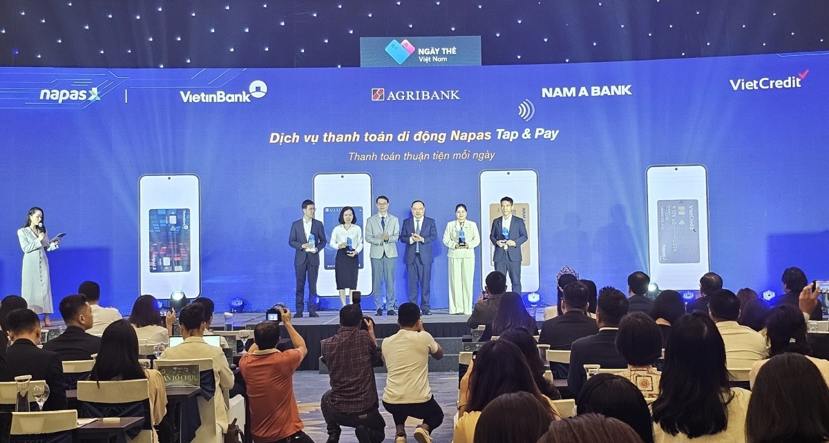 VietCredit triển khai Napas Tap & Pay, góp phần thúc đẩy thanh toán không tiền mặt VietCredit triển khai Napas Tap & Pay, góp phần thúc đẩy thanh toán không tiền mặt