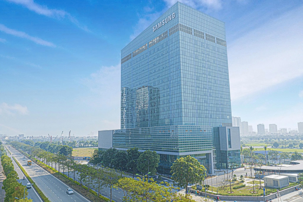 Mở cánh cửa ra thế giới, thu hút “đại bàng công nghệ”