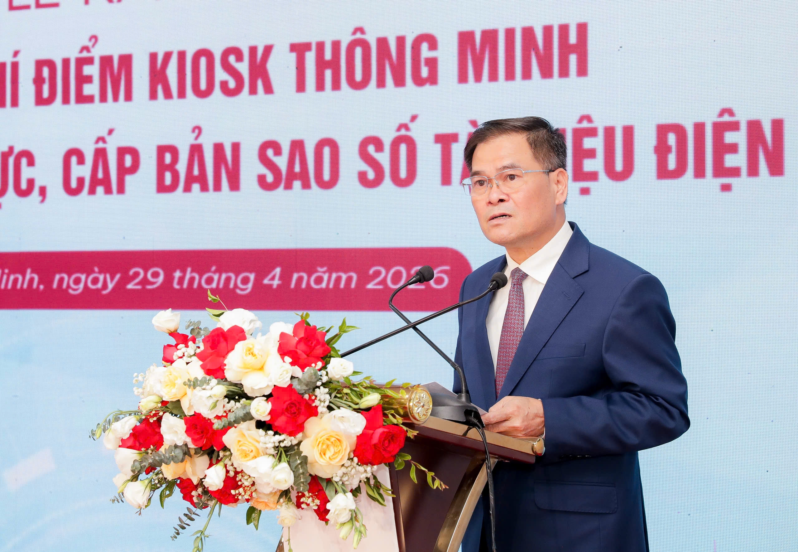Agribank đưa 10 Kiosk thông minh về Quảng Ninh, rút ngắn thủ tục còn 3-5 phút Agribank đưa 10 Kiosk thông minh về Quảng Ninh, rút ngắn thủ tục còn 3-5 phút