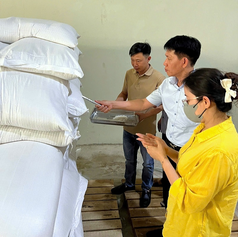 Kịp thời hỗ trợ hơn 8.700 tấn gạo cho học sinh, học viên 3 tỉnh Kịp thời hỗ trợ hơn 8.700 tấn gạo cho học sinh, học viên 3 tỉnh