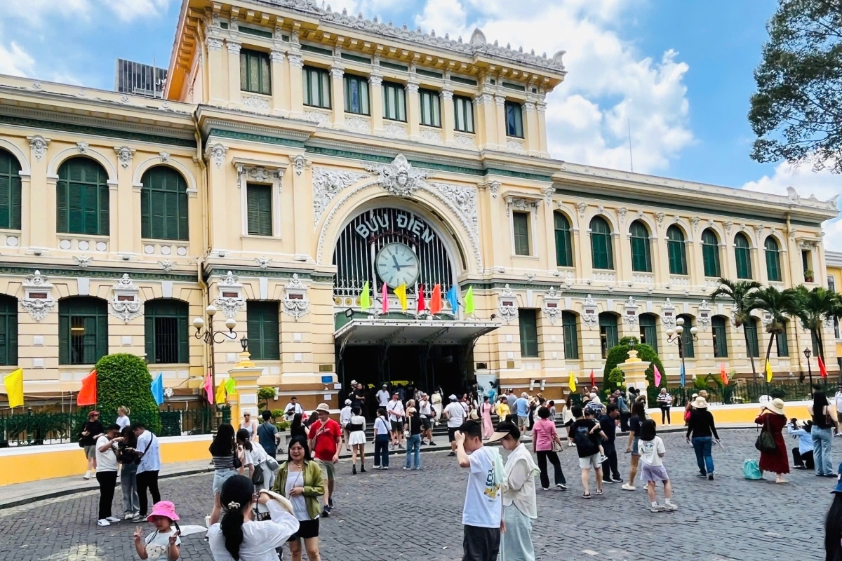 TP. Hồ Chí Minh đón gần 1,7 triệu lượt khách du lịch trong dịp lễ Giỗ Tổ và 30/4-1/5