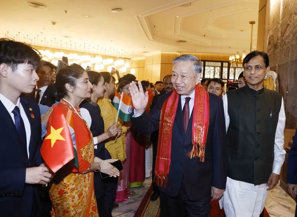 Tổng Bí thư, Chủ tịch nước Tô Lâm bắt đầu thăm cấp Nhà nước Cộng hòa Ấn Độ Tổng Bí thư, Chủ tịch nước Tô Lâm bắt đầu thăm cấp Nhà nước Cộng hòa Ấn Độ